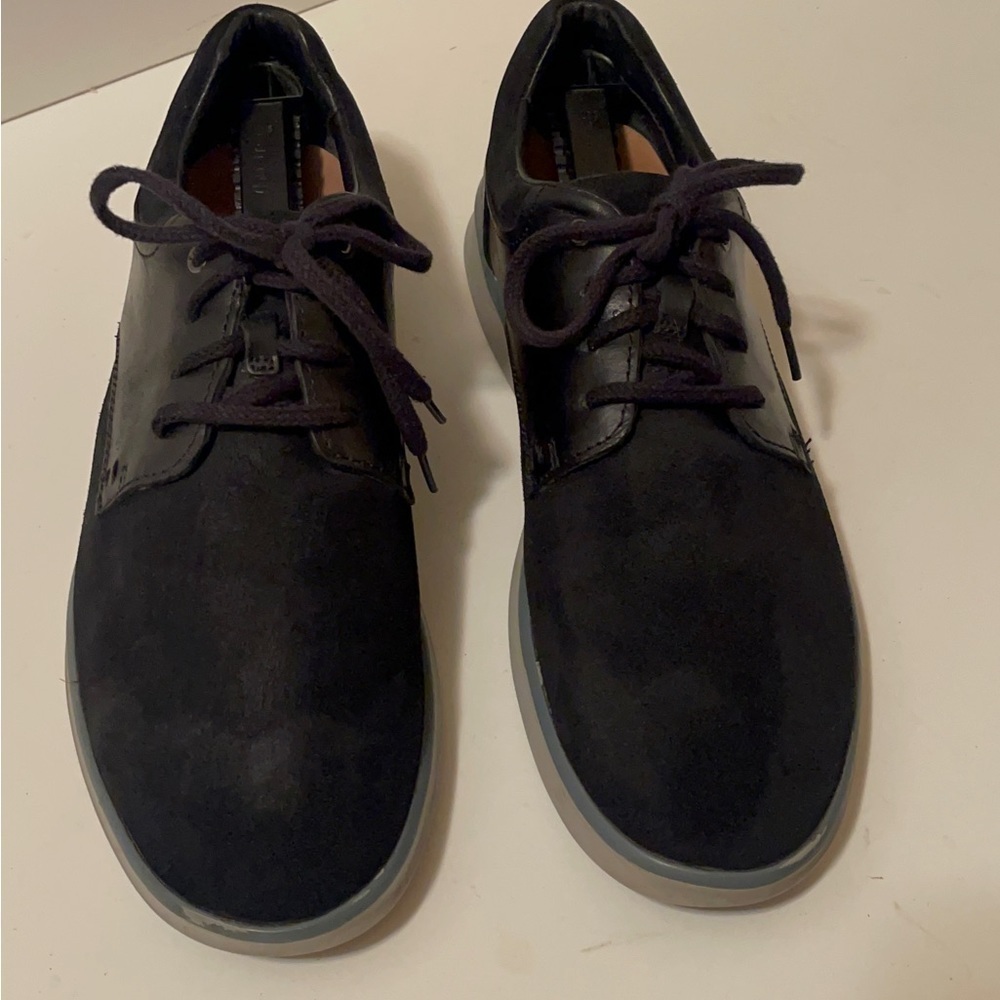 Ugg men shots in a good condition suede and leather - Picture 3 of 12